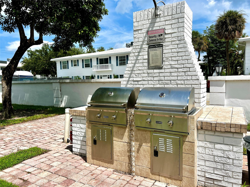 2271 Ne 68th Street - Photo 10