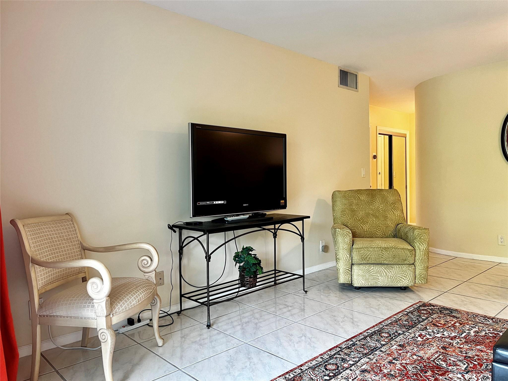 2271 Ne 68th Street - Photo 17