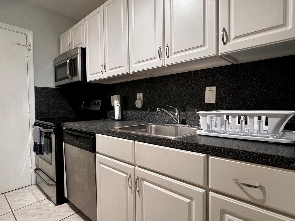 2271 Ne 68th Street - Photo 13