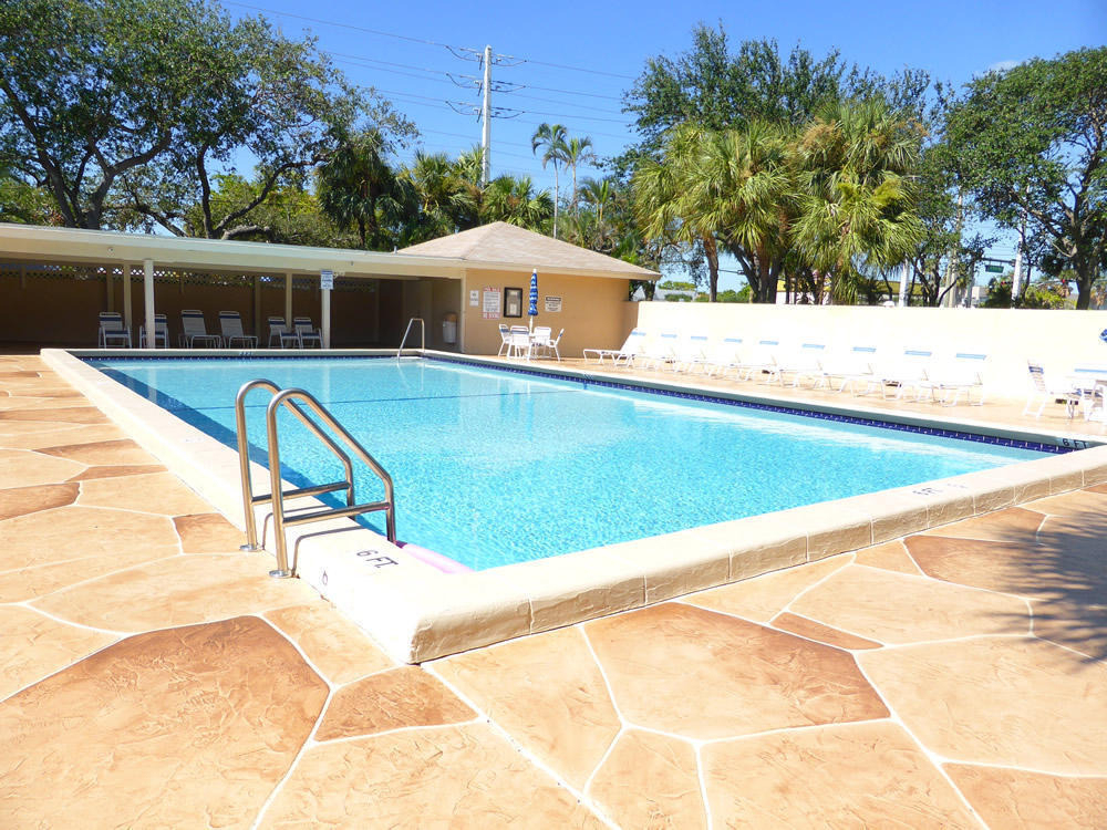 3939 Ne 5th Avenue - Photo 1