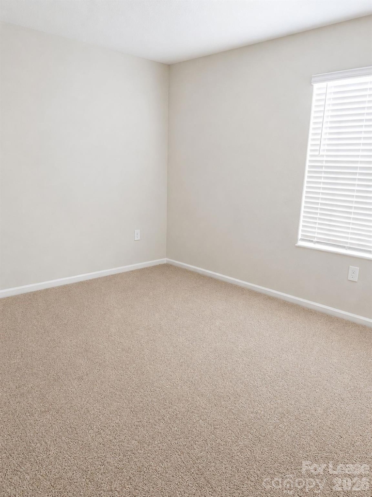 529 Hawley Street - Photo 4