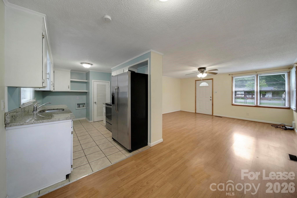 501 Olin Drive - Photo 5