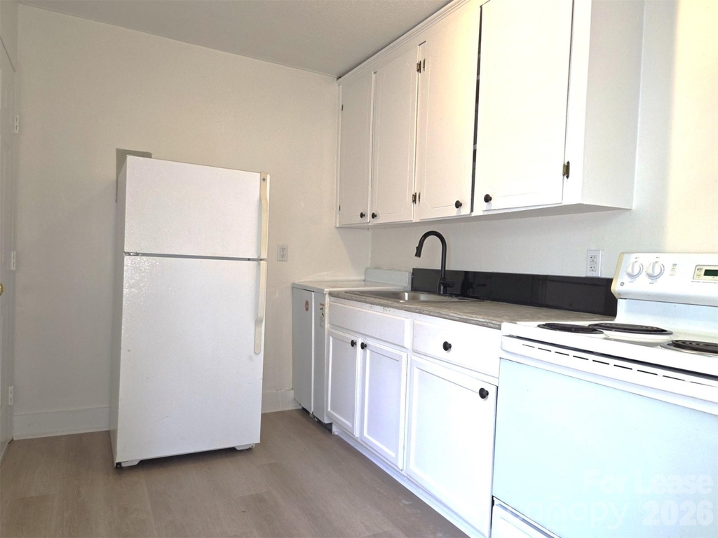 2835 Willow Street - Photo 2