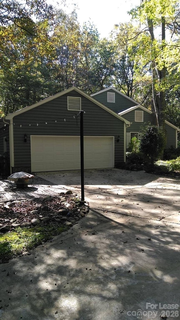 433 Raintree Drive - Photo 3