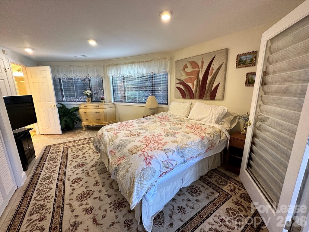 424 Lakeview Drive - Photo 6