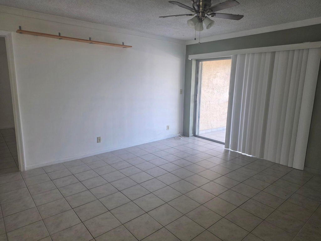 959 Se 2nd Avenue - Photo 5