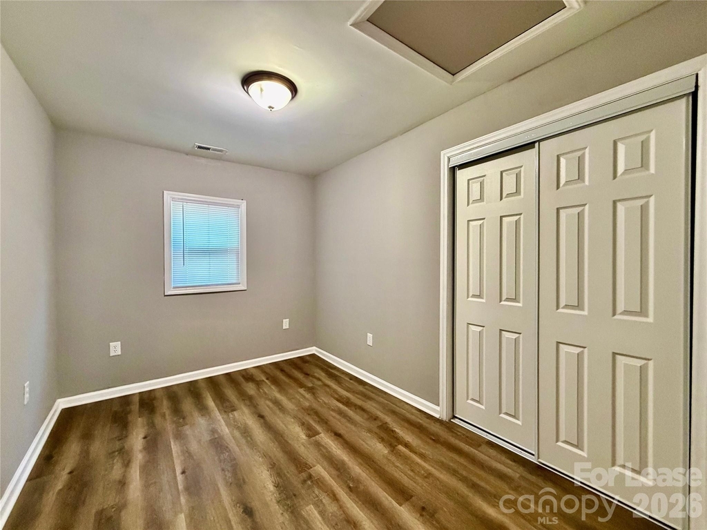 457 Fewell Street - Photo 8
