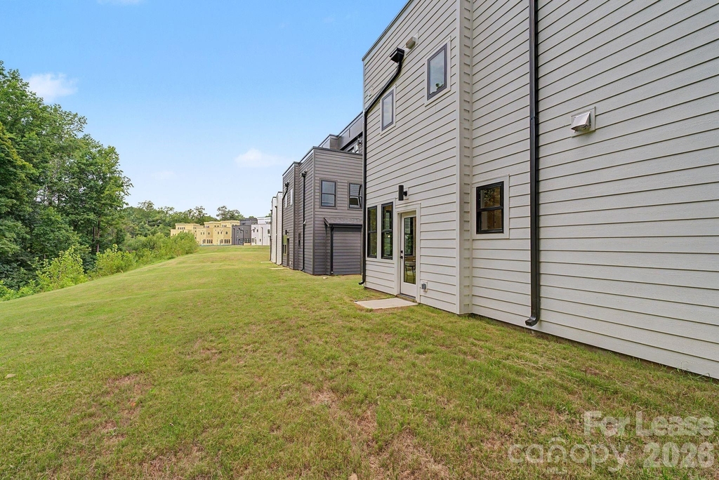 6717 Tracy Avenue - Photo 18
