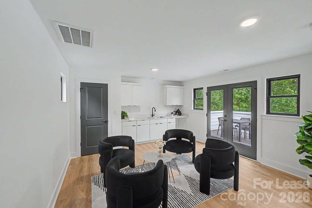 6717 Tracy Avenue - Photo 16