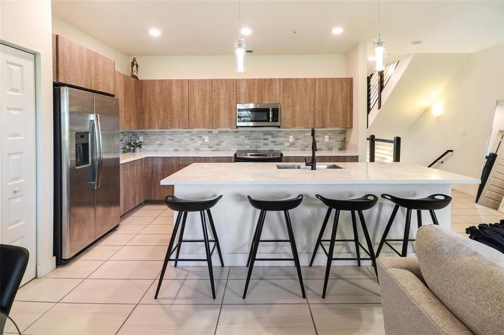 10473 Nw 82nd Street - Photo 5