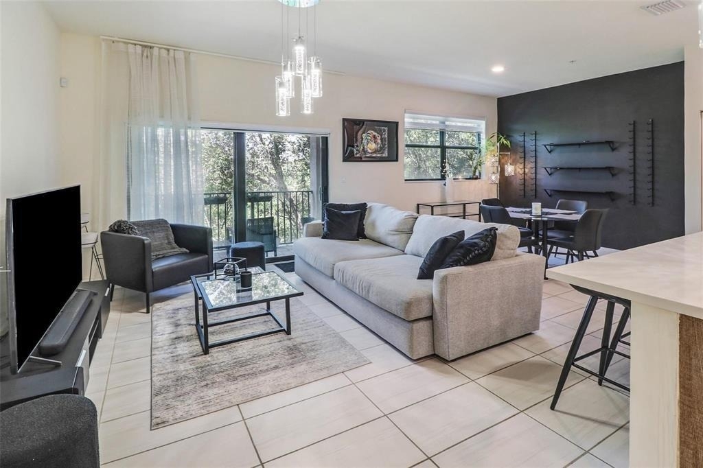10473 Nw 82nd Street - Photo 2