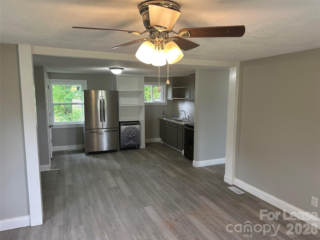 209 Brookview Road - Photo 2