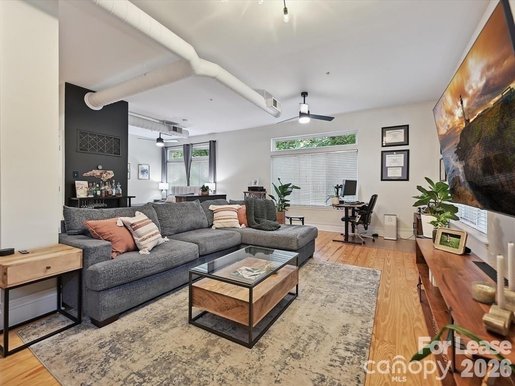 404 N Laurel Avenue - Photo 4