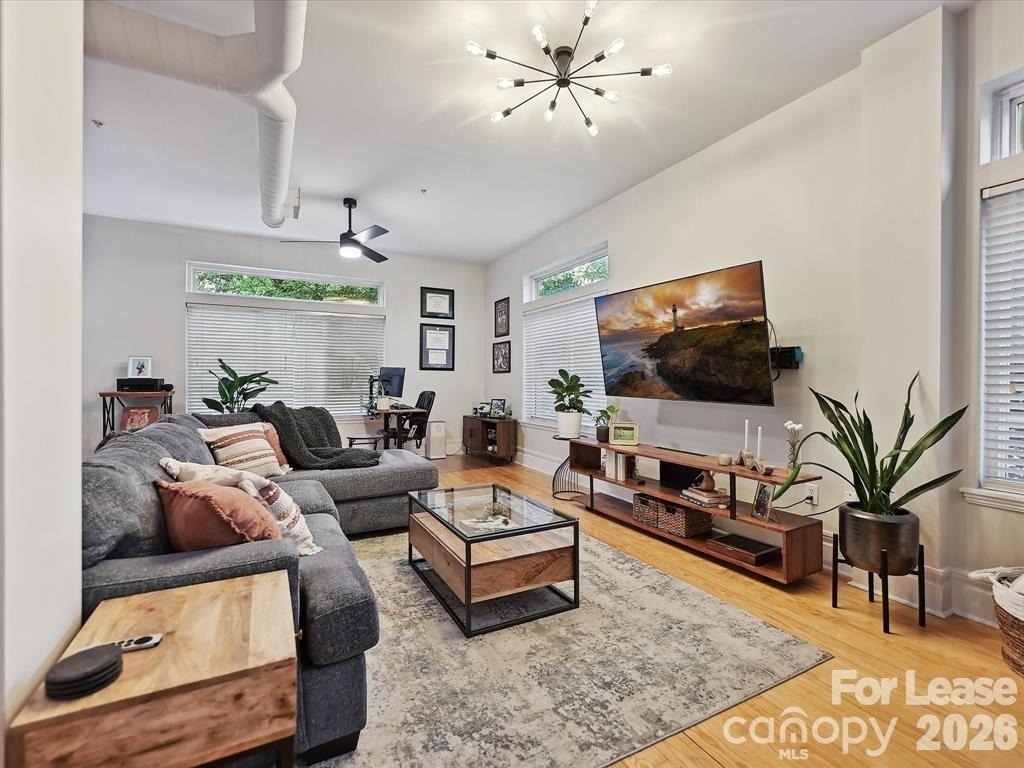 404 N Laurel Avenue - Photo 3