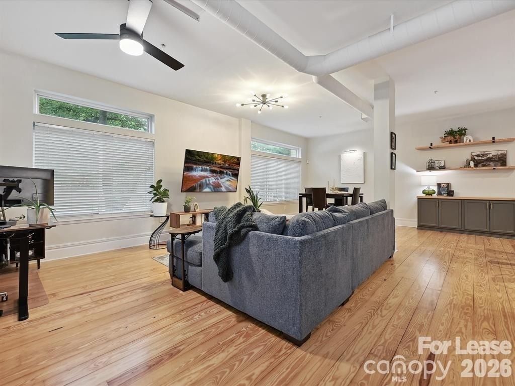 404 N Laurel Avenue - Photo 10