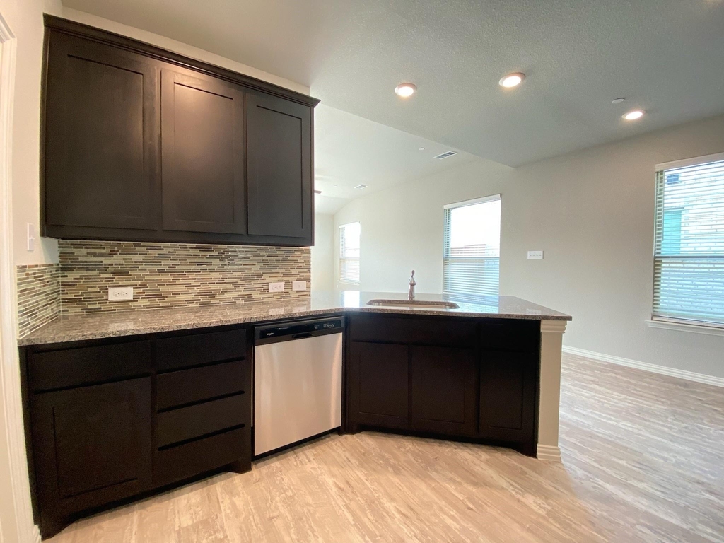 3404 Solana Circle - Photo 4
