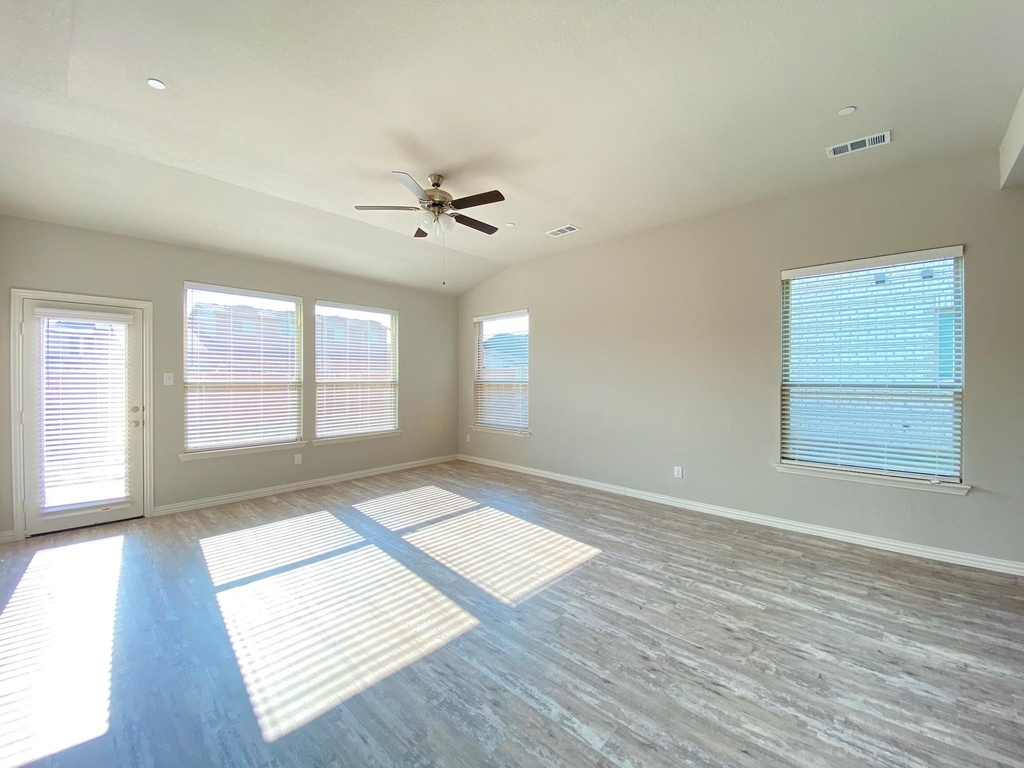 3404 Solana Circle - Photo 7