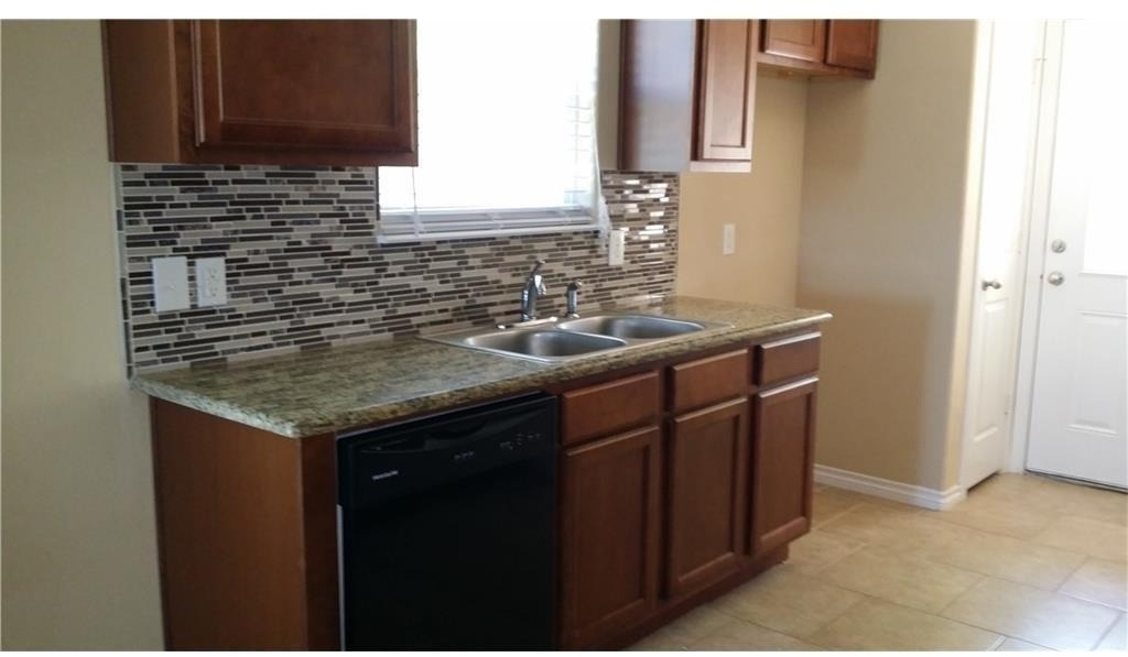 925 Parkplace Ridge - Photo 2