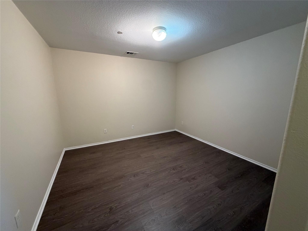 1142 Landon Lane - Photo 2
