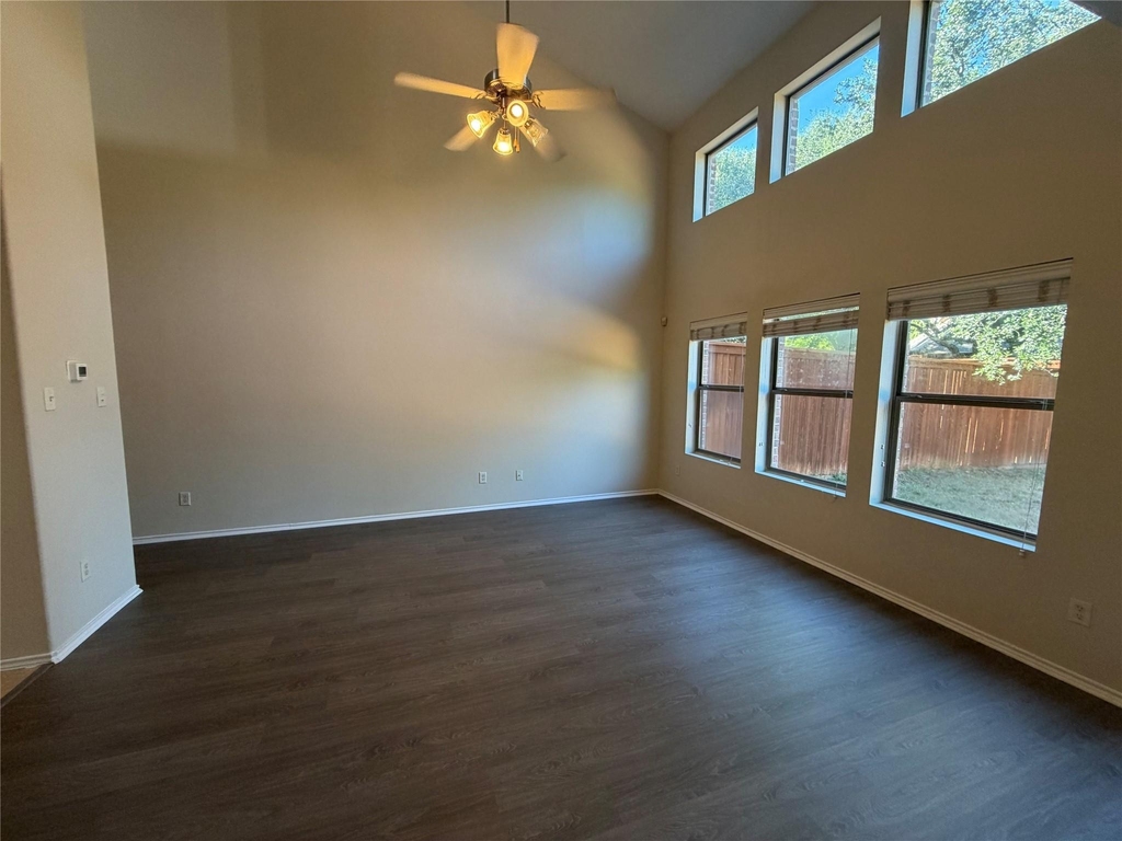 1142 Landon Lane - Photo 4