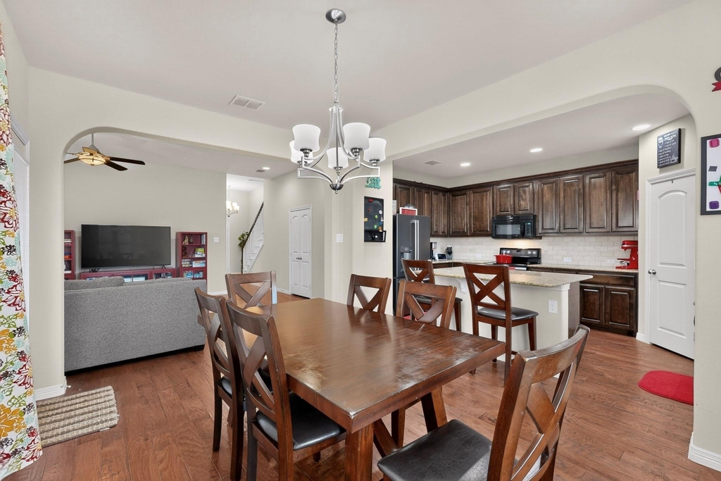 9215 Moon River Court - Photo 10