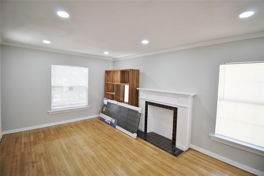 3427 Kinmore Street - Photo 4