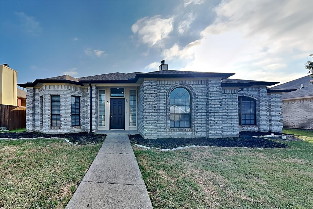 6602 Gardenia Drive - Photo 0