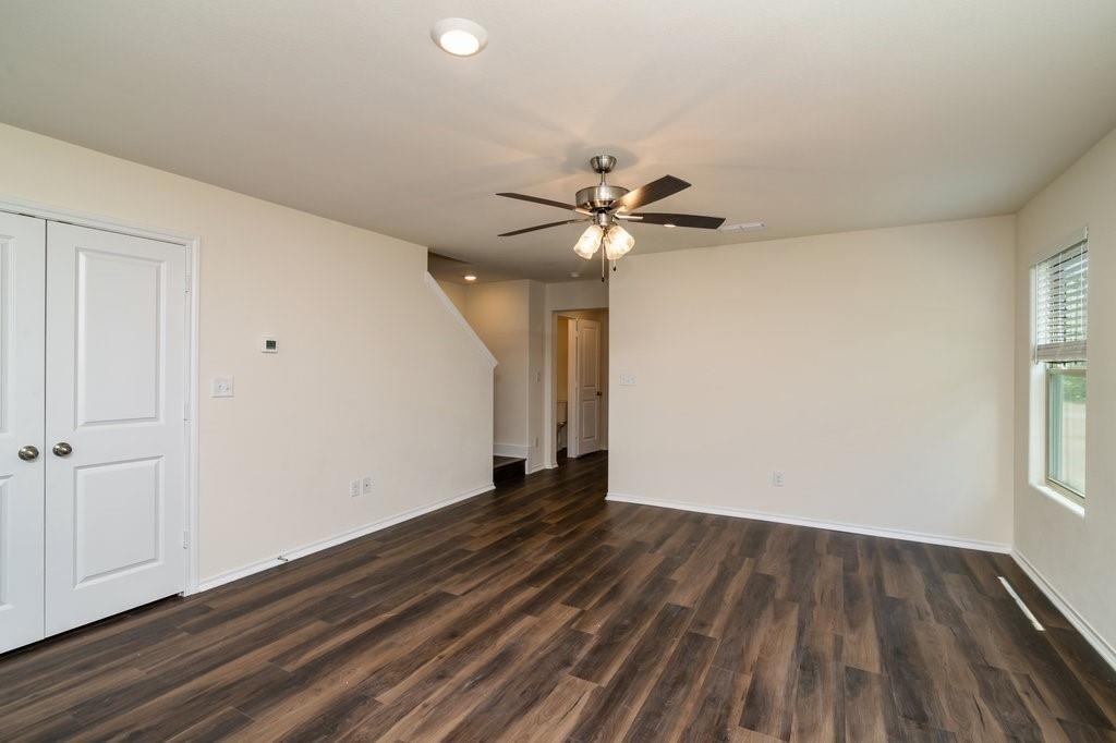 201 S May Street - Photo 5