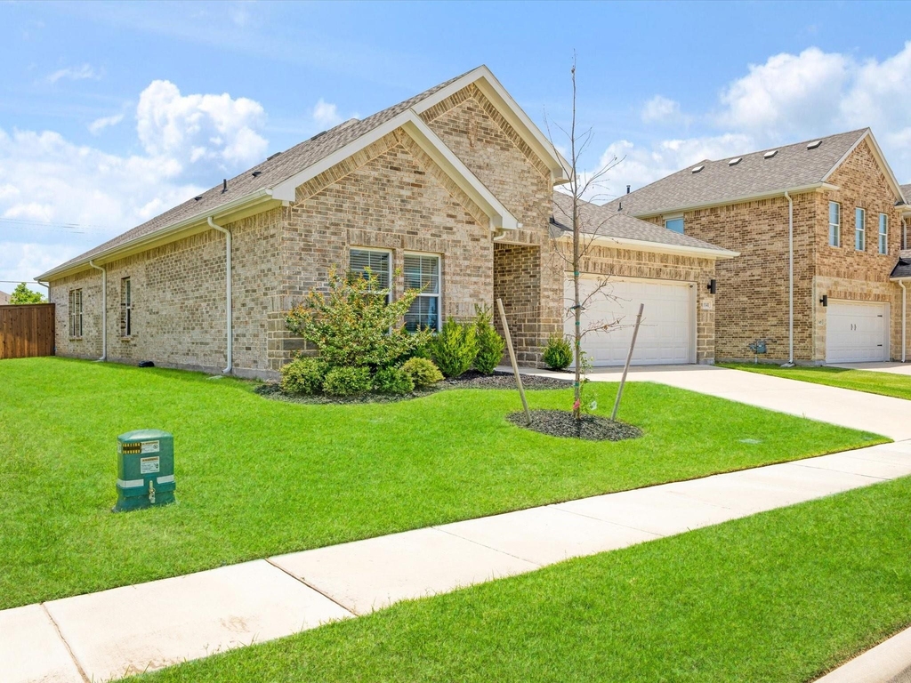 1141 Garden Grove Lane - Photo 3