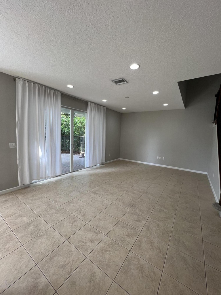 9070 Dupont Place - Photo 13