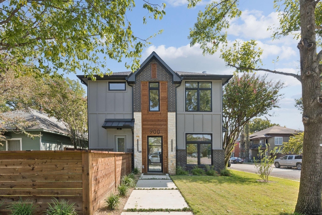 900 Haines Avenue - Photo 0