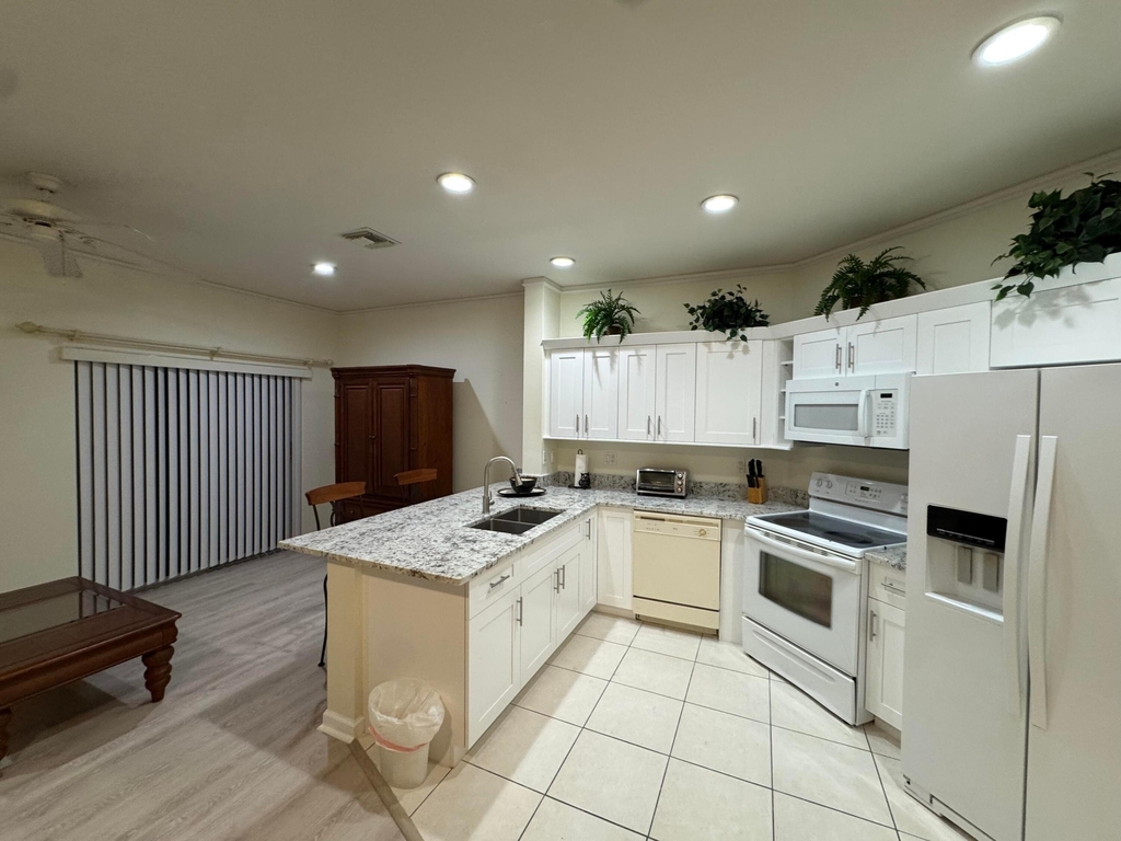 8246 Mulligan Circle - Photo 2