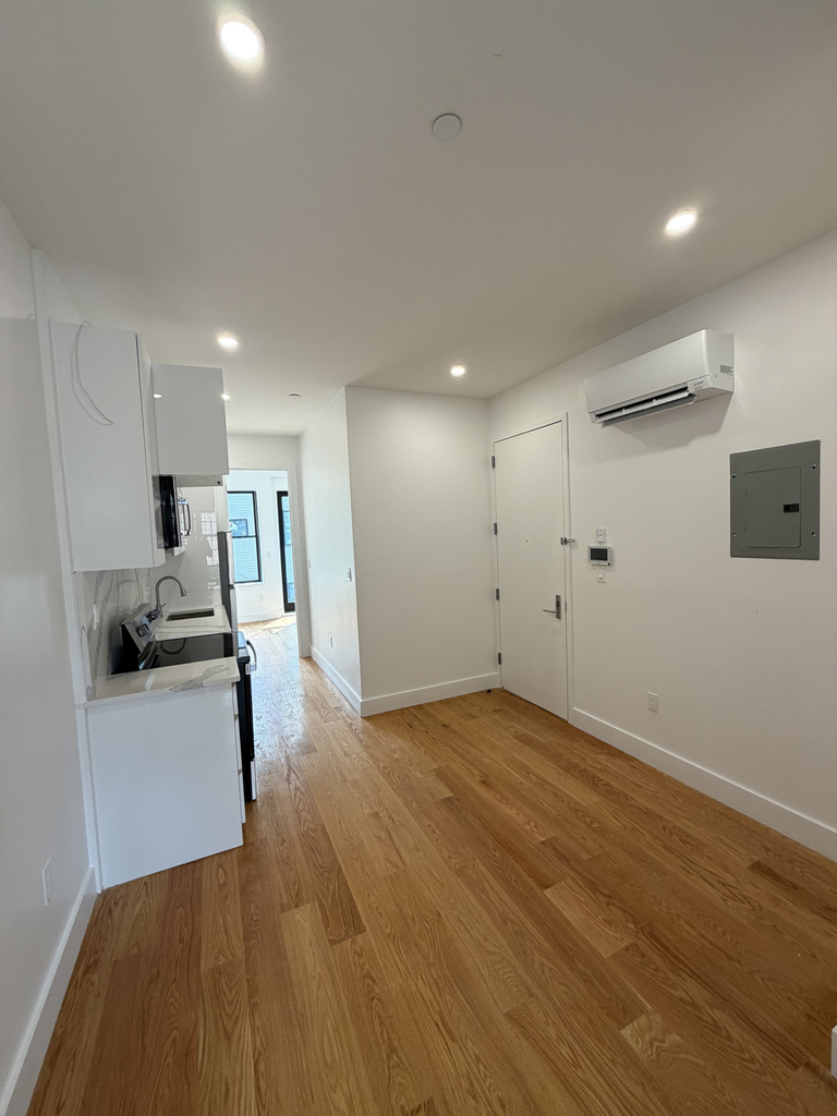 360 East 79th Street - Photo 3