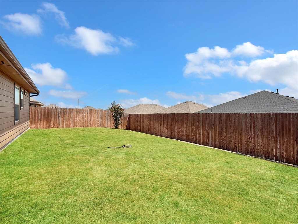 9749 Walnut Cove Drive - Photo 14