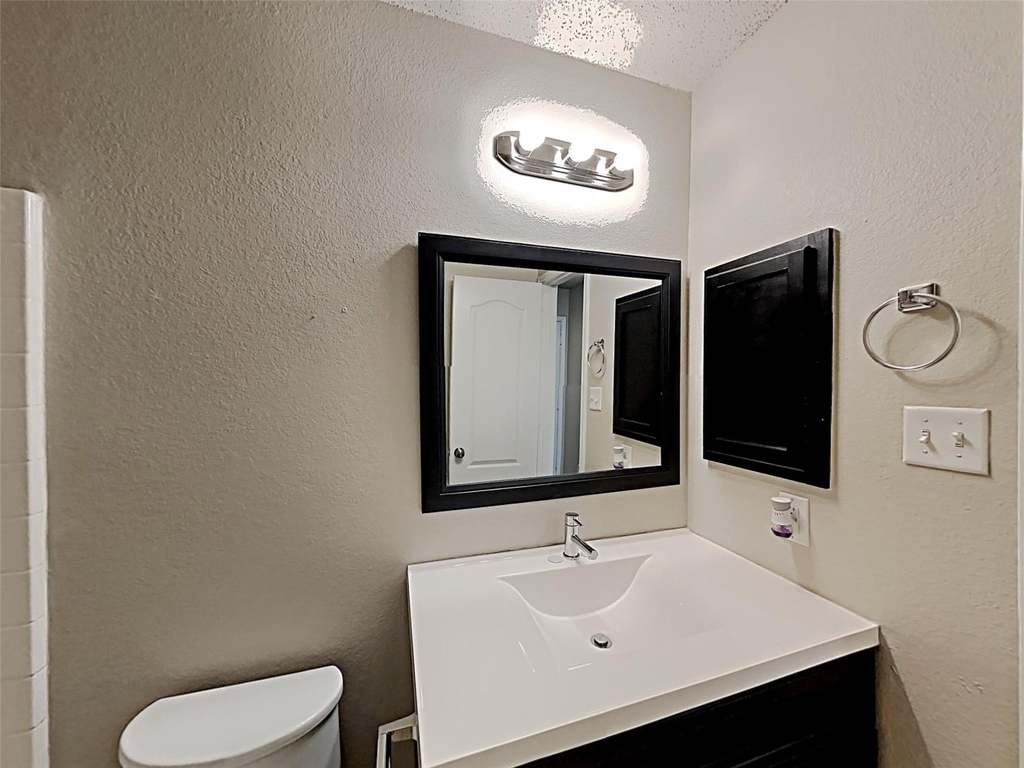 1210 Hampton Drive - Photo 10