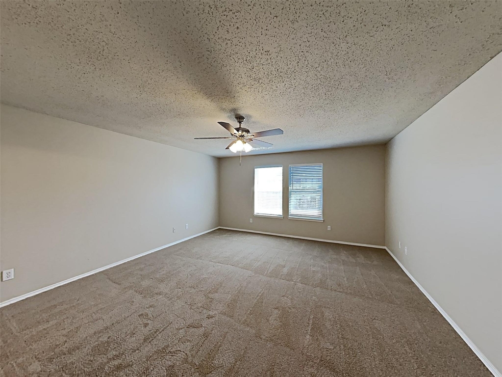 1210 Hampton Drive - Photo 12