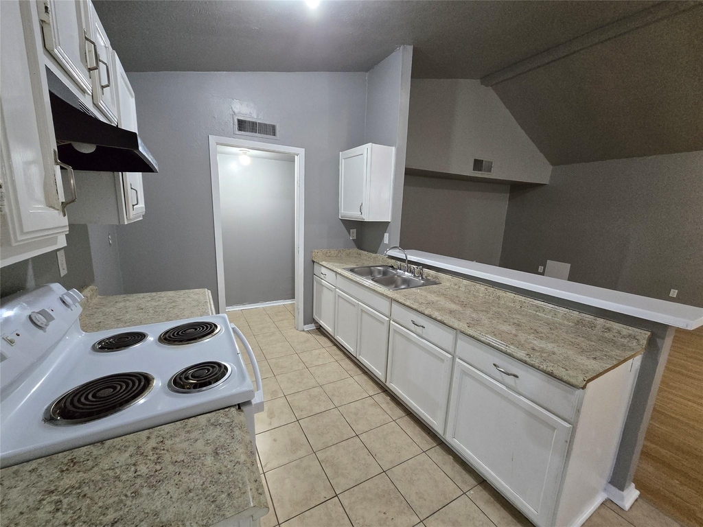 9571 Gonzales Drive - Photo 3