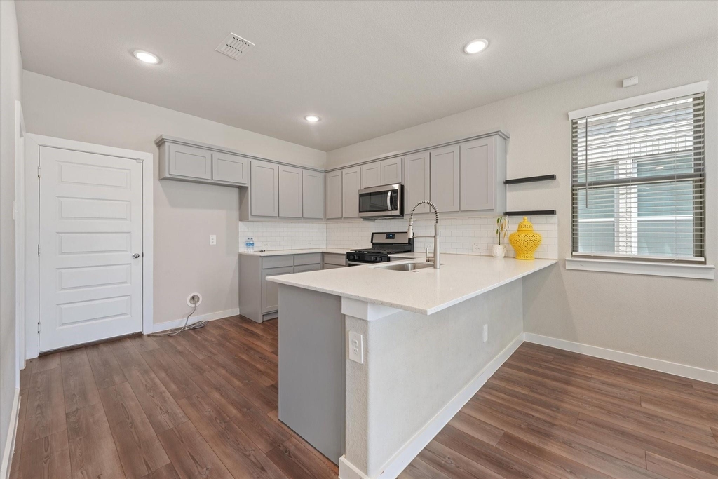 2616 Gaulding Street - Photo 2