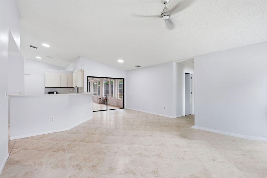 2171 Nw 76th Avenue - Photo 10