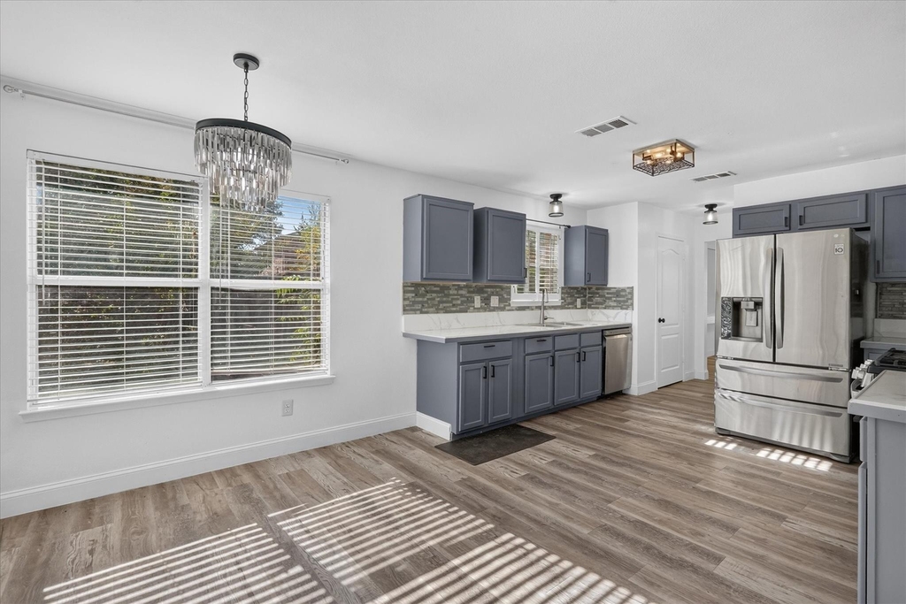 2112 Aster Trail - Photo 2