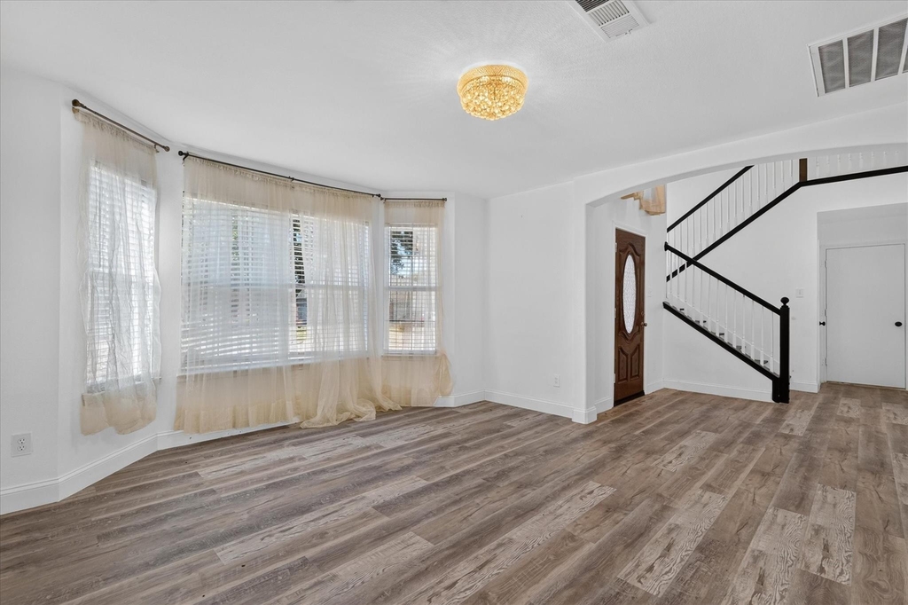 2112 Aster Trail - Photo 4