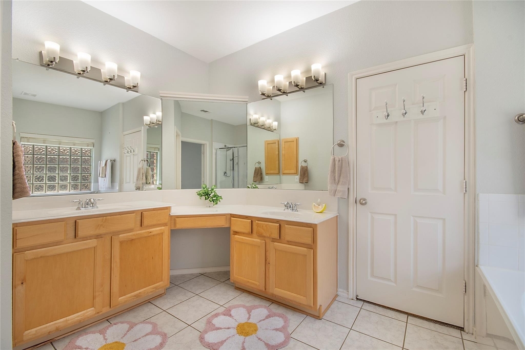 8172 Peacock Lane - Photo 18