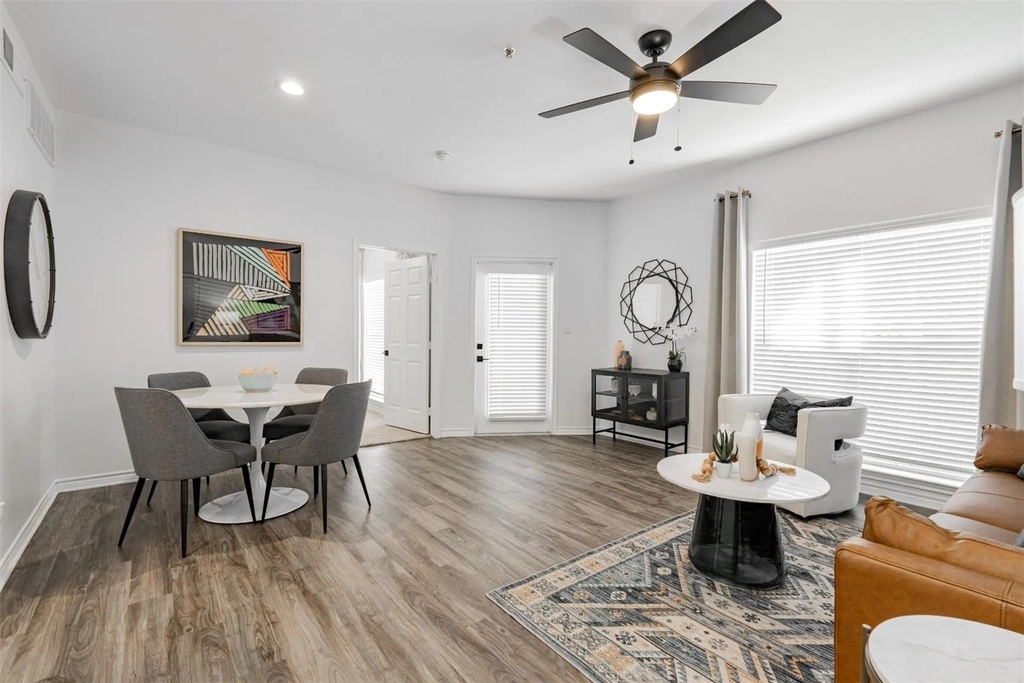 1600 N 9th Street - Photo 2