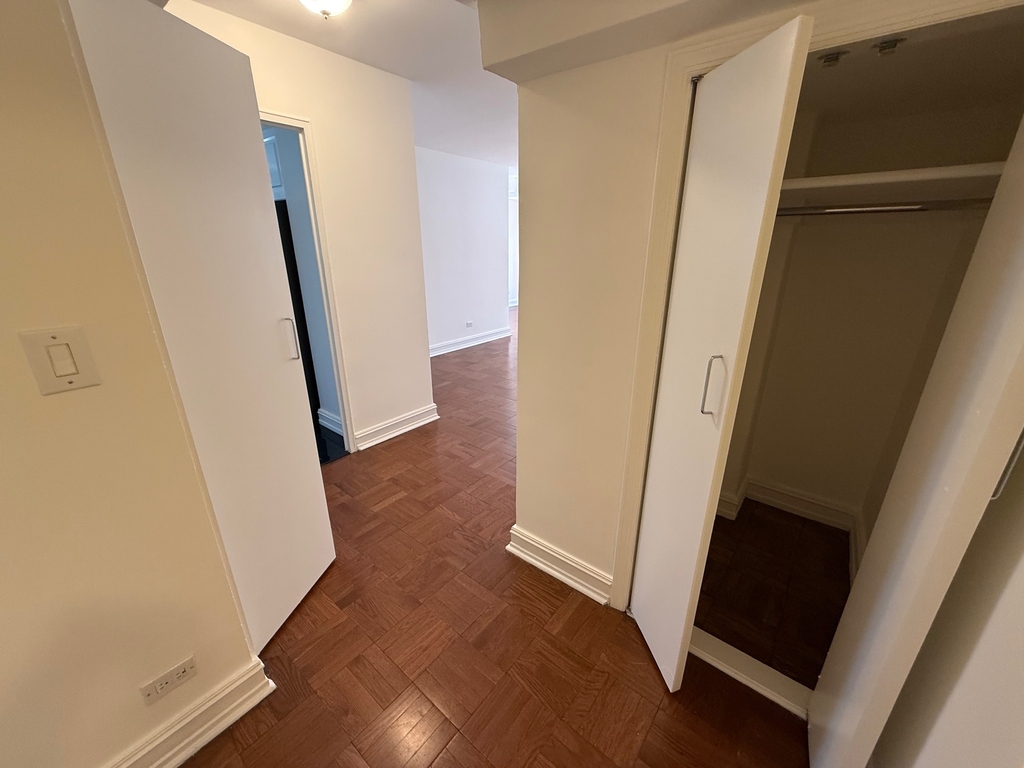 888 Eight Ave - Photo 10