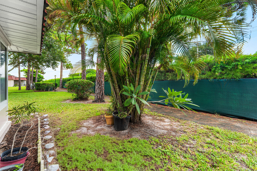 687 Marlboro Oval - Photo 14