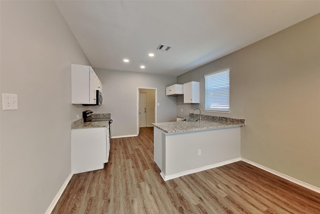 11616 Bobcat Drive - Photo 6