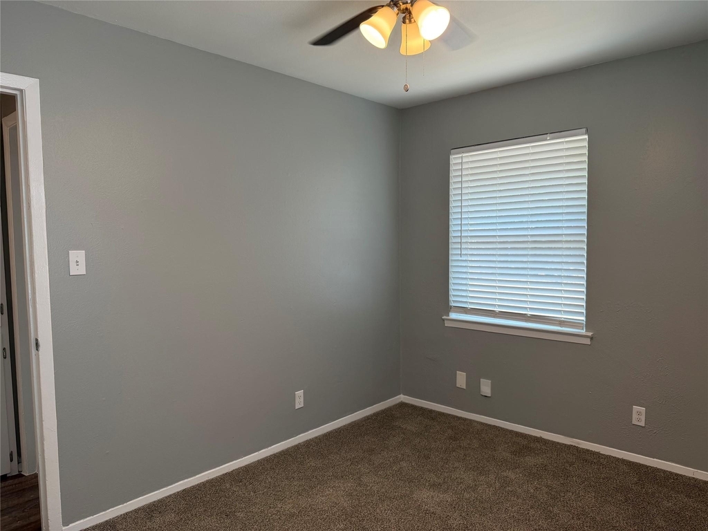 2511 Normont Circle - Photo 11