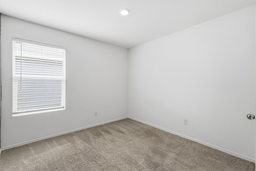 510 Olmstead Drive - Photo 10