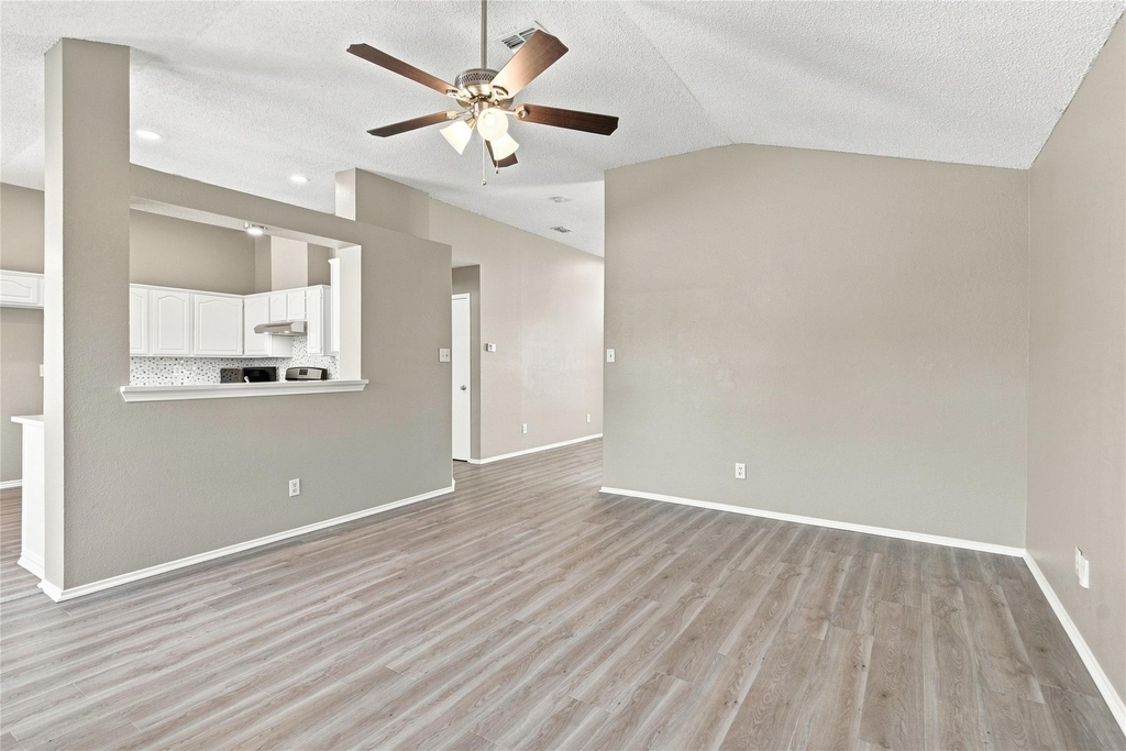 7053 Northpointe Drive - Photo 7