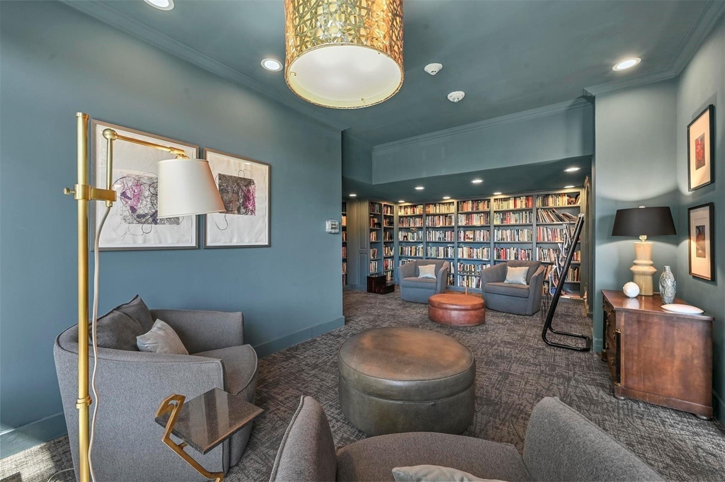 3883 Turtle Creek Boulevard - Photo 18